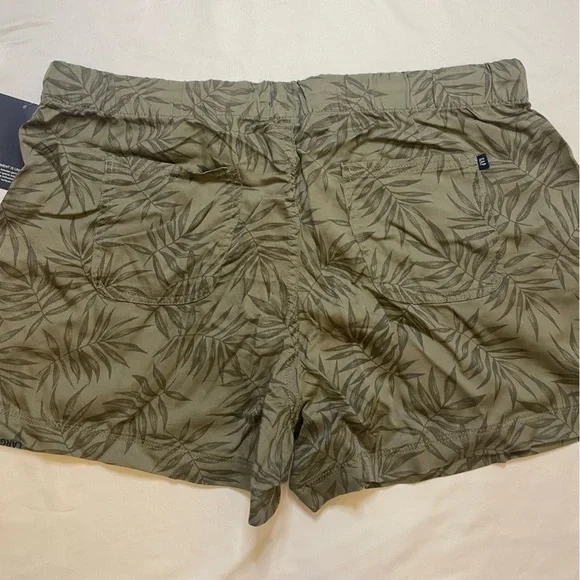 NWT Gap size large green pull on tencel shorts - Picture 4 of 13